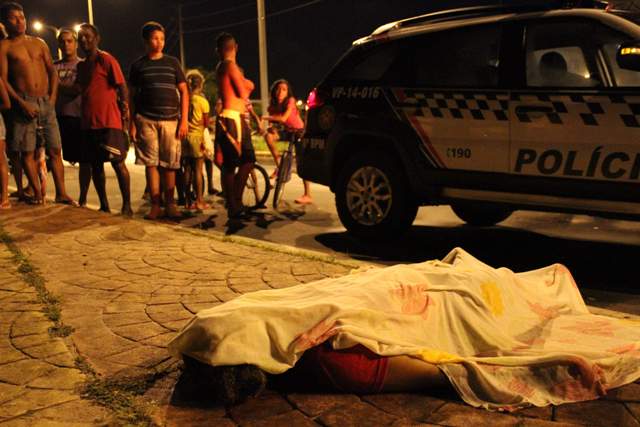 Elisãngela Carvalho Azevedo, assassinada na Ilhinha, foi uma das vítimas da violência em julho (Foto: Douglas Jr.) 