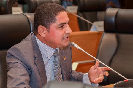 Zé Inácio fez indicações aos poderes Executivo, Legislativo e Judiciário visando à solução de conflitos agrários