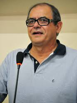 http://www.blogsoestado.com/zecasoares/files/2013/11/humbertocoutinho.jpg