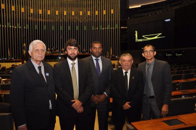 Vereadores José Joaquim, Pedro Lucas Fernandes, Fábio Câmara, Pereirinha e o presidente da Abracam, Rogério Rodrigues 