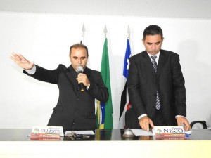 Sydinei Pereira foi empossado prefeito pelo vereador Deco, presidente da Câmara Municipal de Anajatuba 