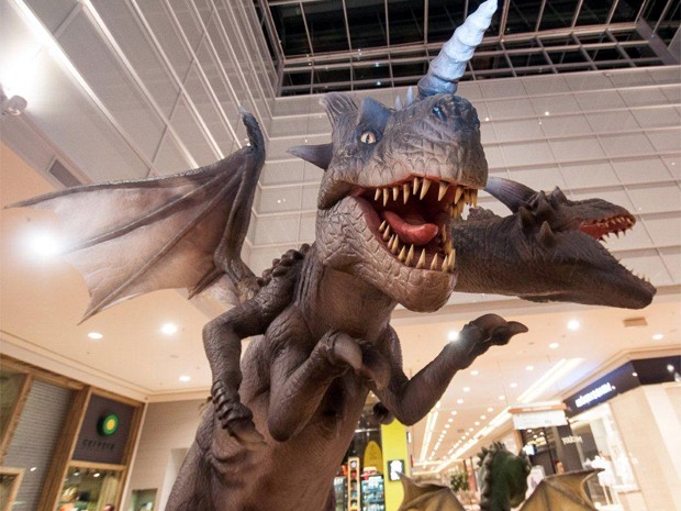 Réplicas de dragões vêm surpreendendo crianças, jovens e adultos no São Luís Shopping
