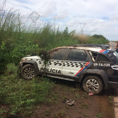 Viatura capotou no fim da manhã, dessa vez no Campo de Perizes