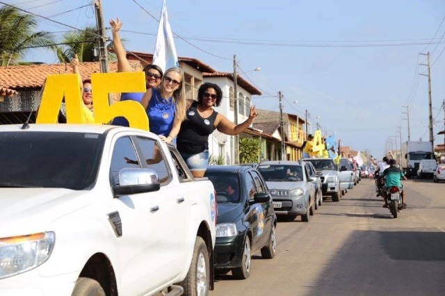 Carreata mobilizou Paço do Lumiar e foi marcada por manifestações de aprovação do povo 