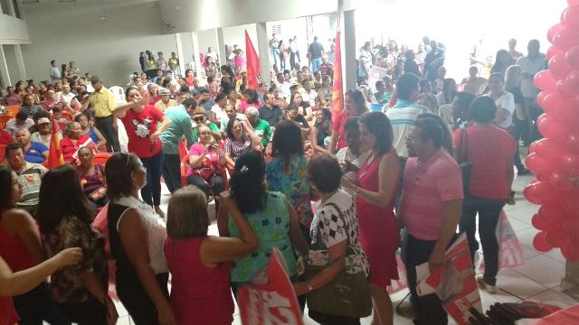 Reunião em apoio a Edivaldo reuniu centenas de correligionários do prefeito em Pedrinhas