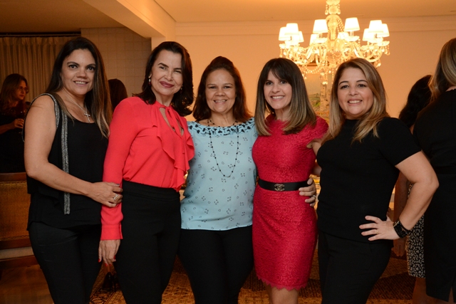Fernanda Vidigal, Isabel Azevedo, Josana Fernandes, Guga Fernandes e Patrícia Santiago