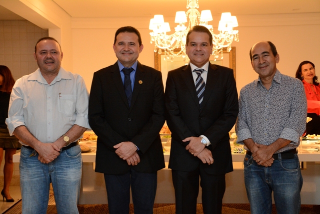 Gregório Guimarães, Vicente Araújo, André Mendonça e Raimundo de Castro na reunião 