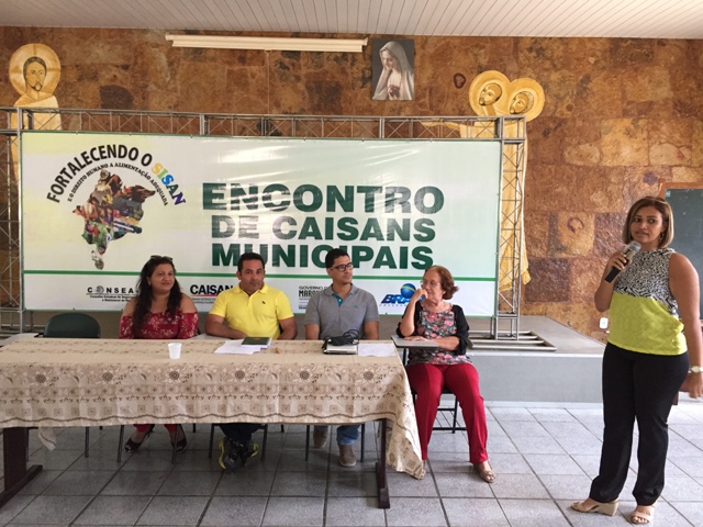 Secretário Rodrigo Costa (de camisa amarela) durante encontro de Casans municipais