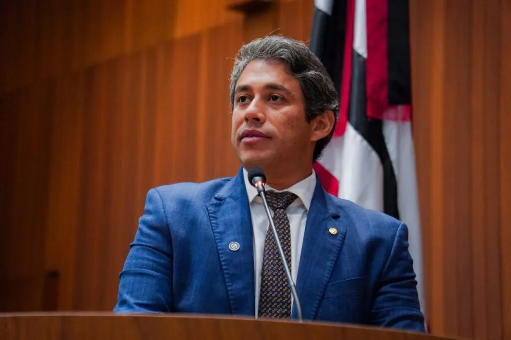 Osmar Filho destaca liderança de Brandão: “Confio que tomará a decisão mais correta”