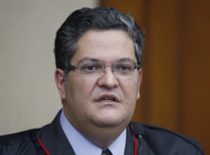 Ministro Henrique Neves