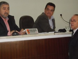 Vereadores Zé Carlos, Hamilton Miranda e João Silva (Foto/M.Rodrigues)