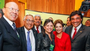 Governadora Roseana, presidente Dilma Rousseff, senadores João Albert e Lobão Filho, deputados federais Gastão Vieira e Sétimo Waquim (Foto/Divulgação)