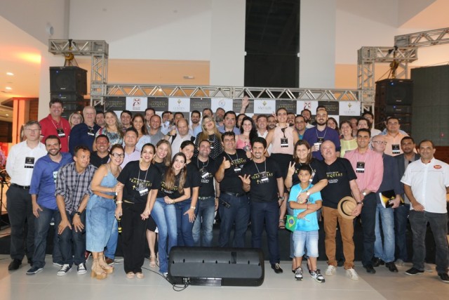 O time do Golden Shopping Calhau reunido com franqueadores, entidades empresariais e parceiros da Feira de Franquias.