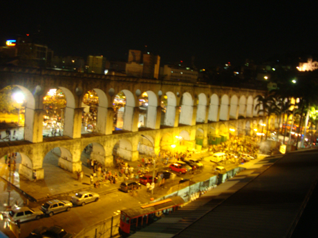 Os famosos Arcos da Lapa, ao lado da Fundição.