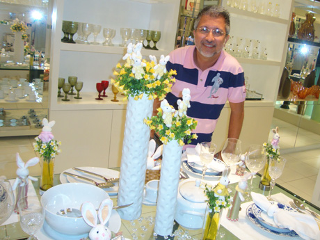 Luís Carlos Mathias e sua mesa de almoço da Páscoa