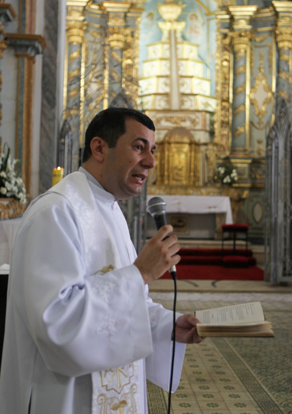 Pe. Cláudio Fernandes, da Igreja Cantinho do Céu (Foto: Gabi Ferraz)