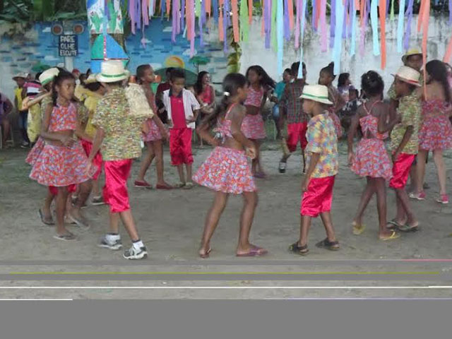 Crianças se divertindo no arraial do Forrobodó. Foto: Divulgação