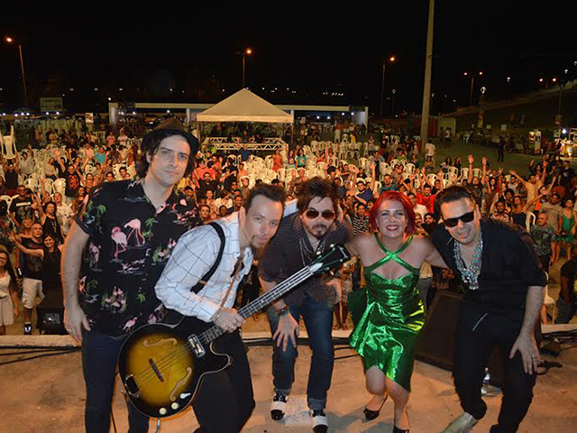 Whitney Shay e Igor Prado Band fazendo a festa para os amantes do Jazz e Blues, na Praça Maria Aragão. Foto: Divulgação