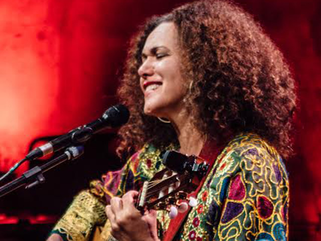 A mineira Ceumar e Trio se apresentam a partir das 21h15, no Festival de Jazz e Blues, em São José de Ribamar. Foto: Divulgação