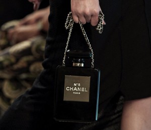 Chanel-No.-5-Perfume-Bottle-Clutch-Black