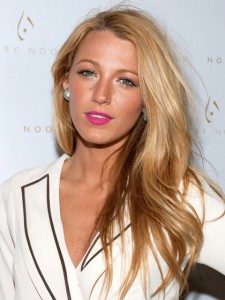 blondes-blake-lively-rose-gold